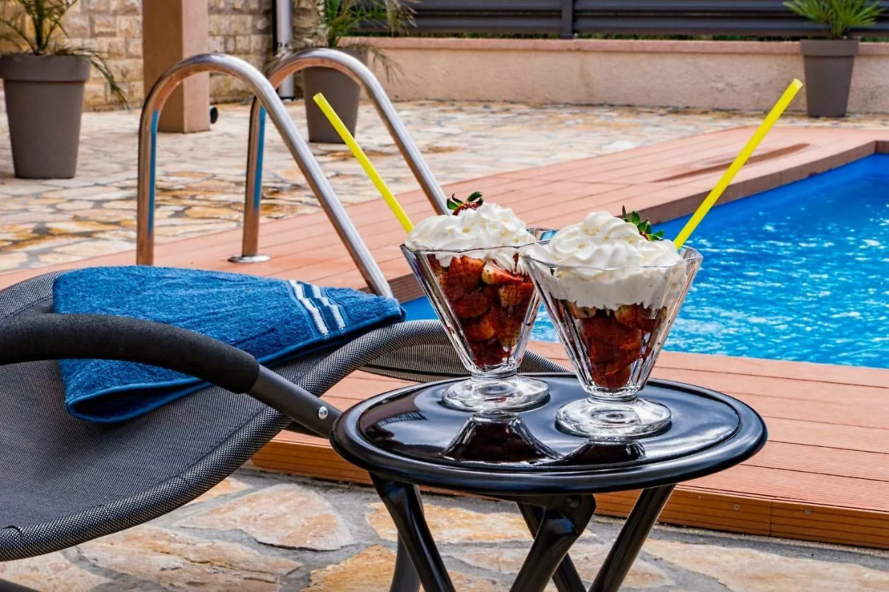 Apartment Maja With Private Pool Sveti Petar