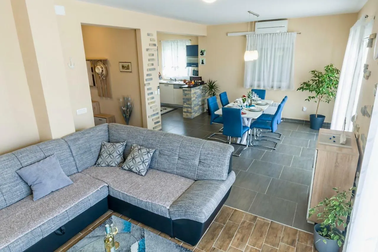 Apartment Maja With Private Pool Sveti Petar
