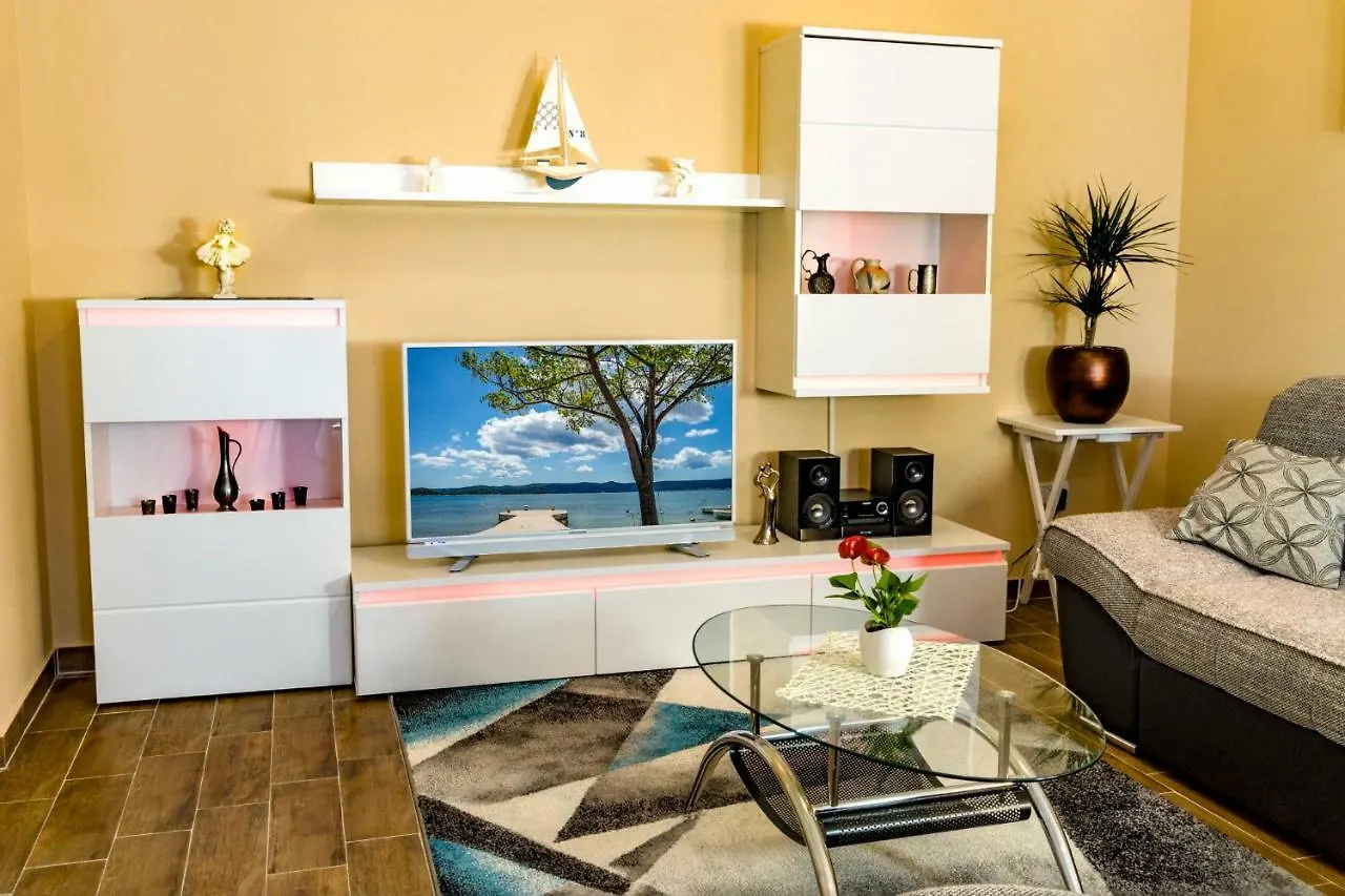 Apartment Maja With Private Pool Sveti Petar