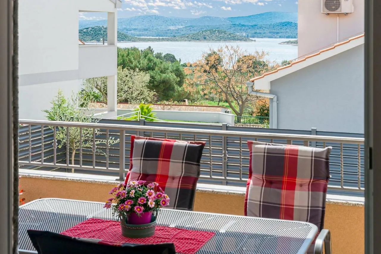 Apartment Maja With Private Pool Sveti Petar  Sveti Petar (Zadar)